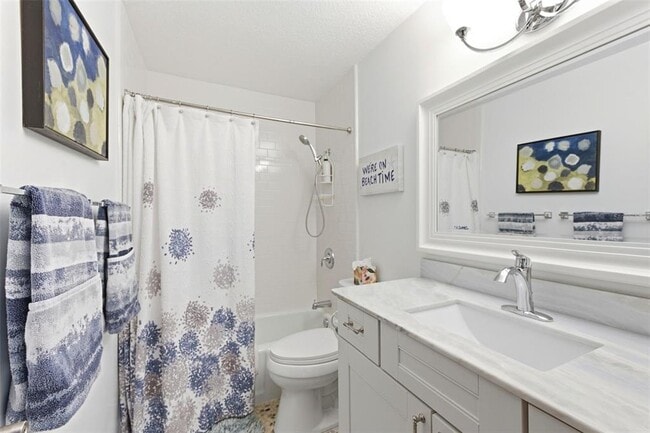 Building Photo - 5280 Coquina Key Dr SE