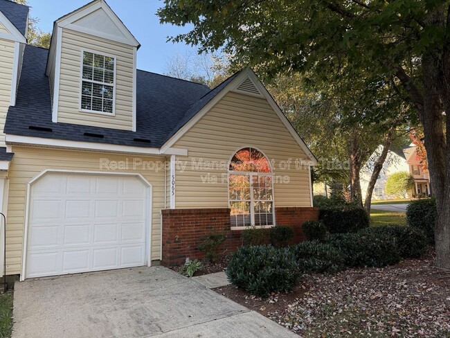 Building Photo - 5065 Bartholomew's Ln