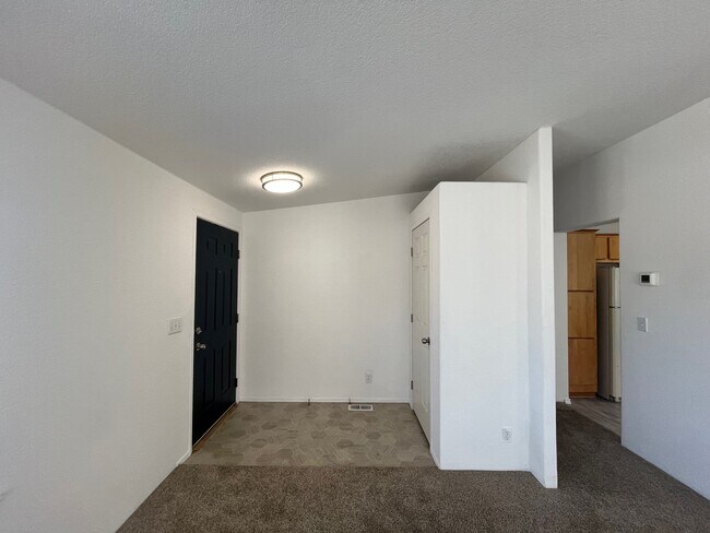 Building Photo - 1404 River Run Ln