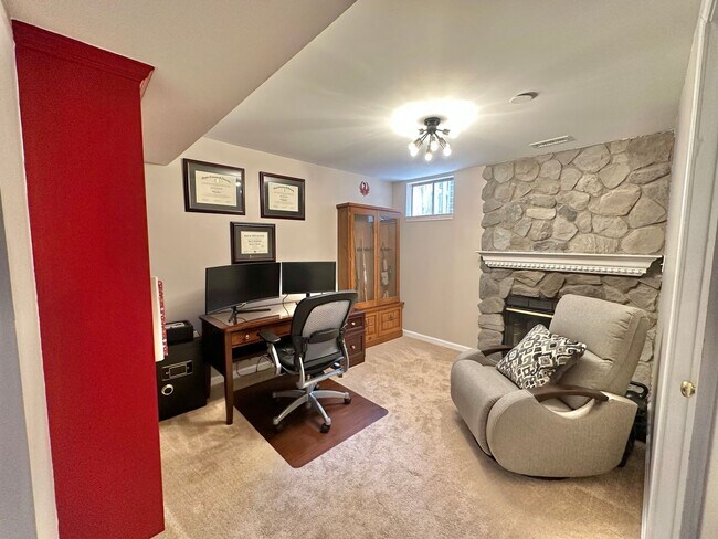 Building Photo - STAFFORD TOWNHOUSES - CLOSE TO QUANTICO
