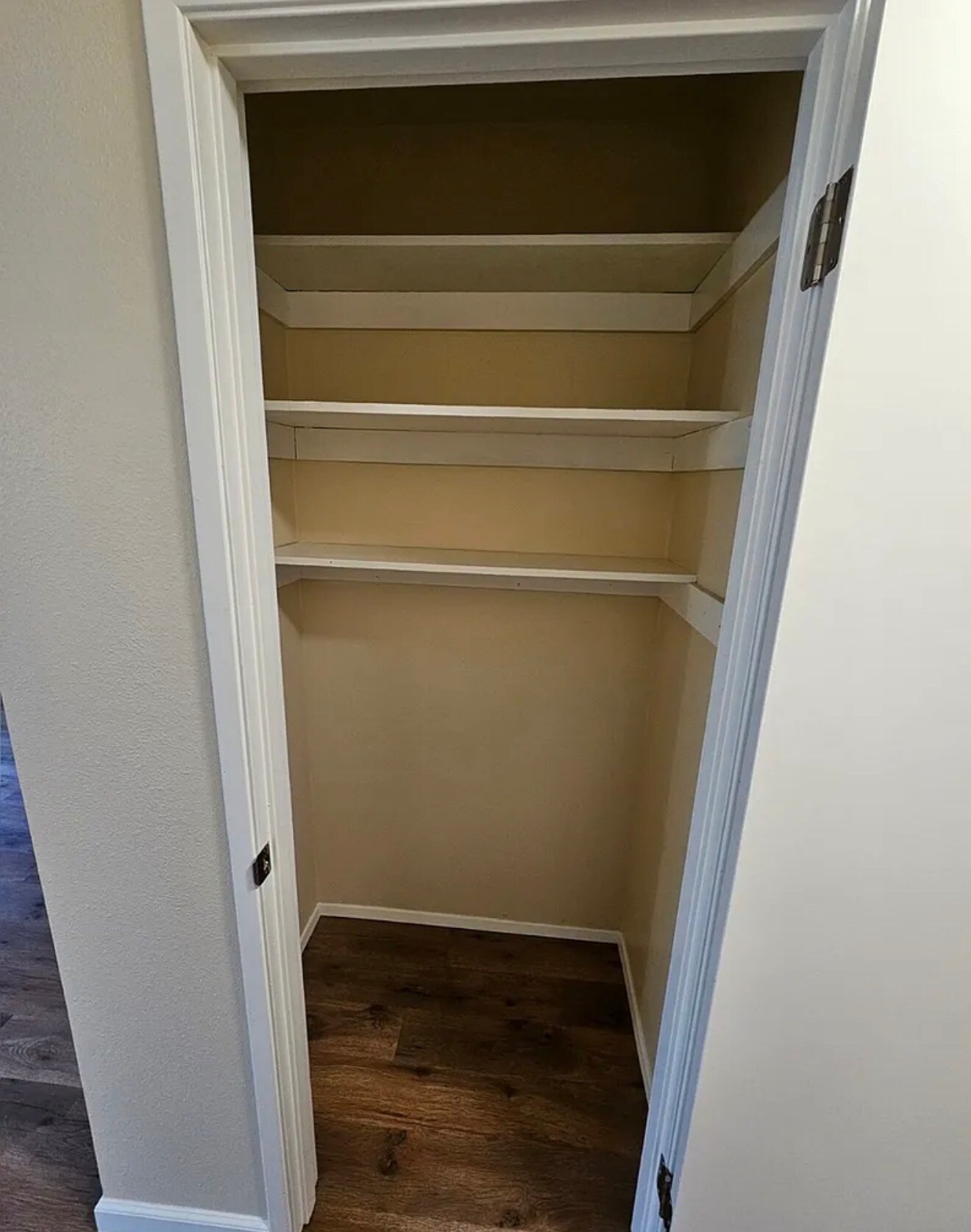 Building Photo - 200 SW Florence Ave