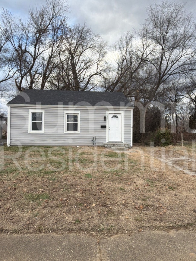Building Photo - 3005 Linwood Ave