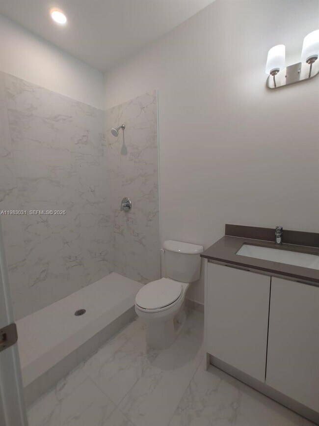 Building Photo - 1280 N Flagler Ave