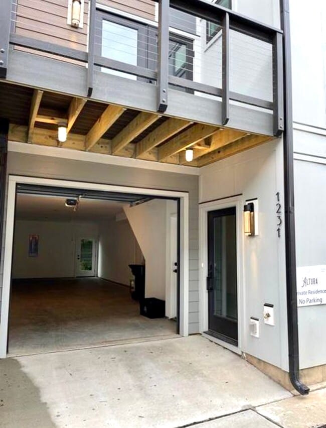 Building Photo - 1231 Minter Pl