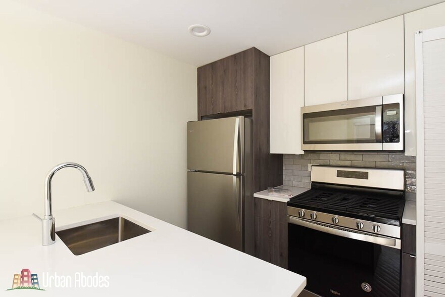 Building Photo - 935 W Grace St