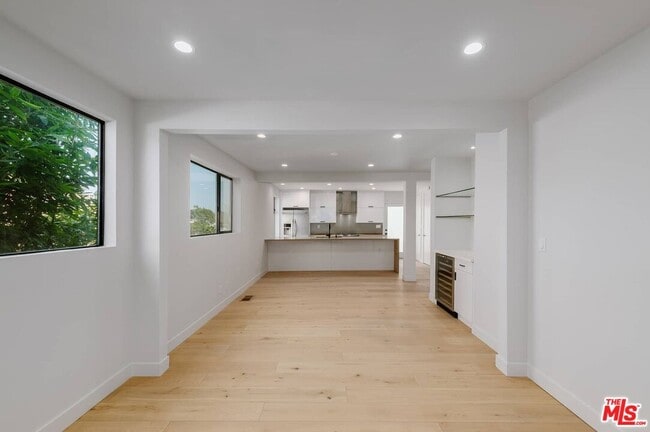 Building Photo - 3431 Larissa Dr