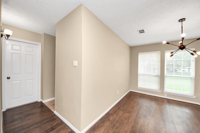 Building Photo - 3834 Carya Cir