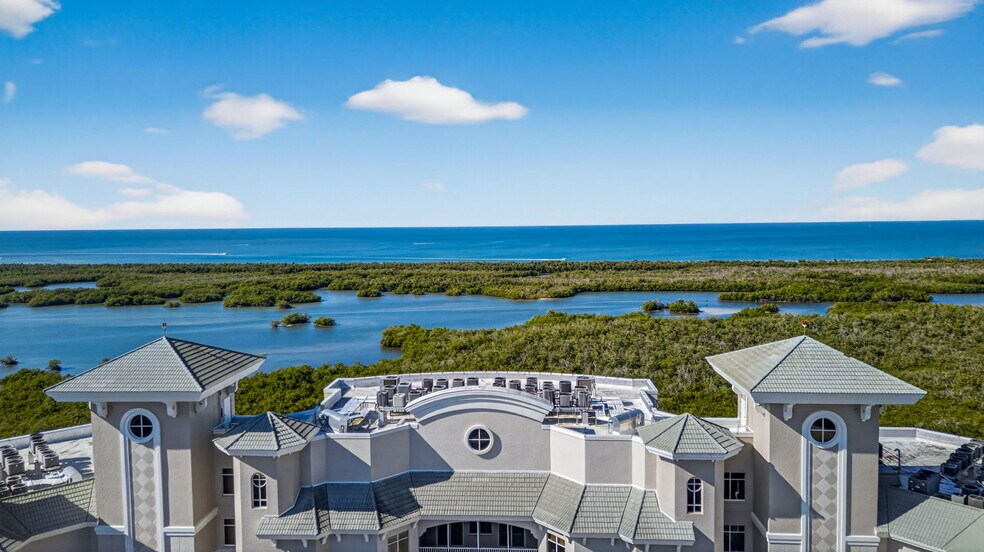 Building Photo - 1001 Arbor Lake Dr