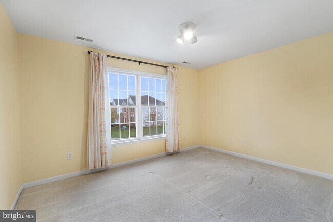 Building Photo - 32 Devonshire Dr
