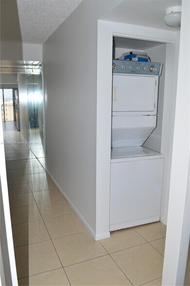 Building Photo - 1201 S Ocean Dr