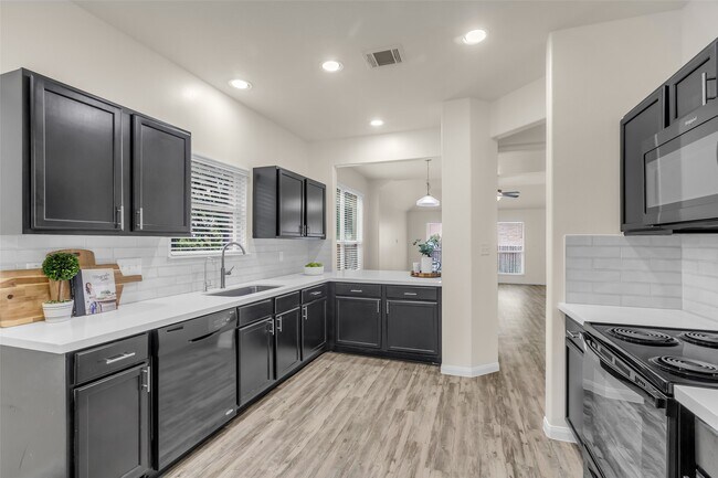 Building Photo - 3807 Springcrest Ln