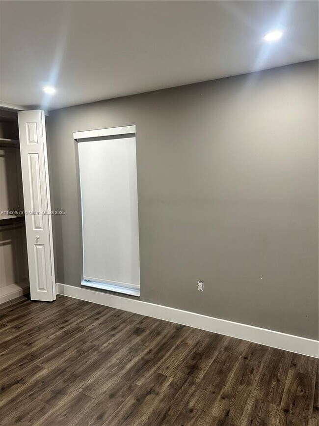 Building Photo - 9449 SW 76th St