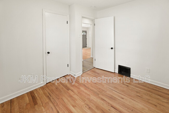 Building Photo - 135 St Maurice Ln