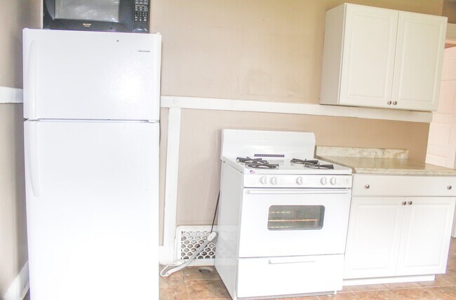 Primary Photo - 437 N Salisbury St