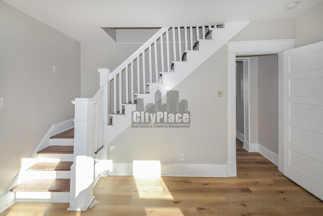 Building Photo - 2012 Olive St