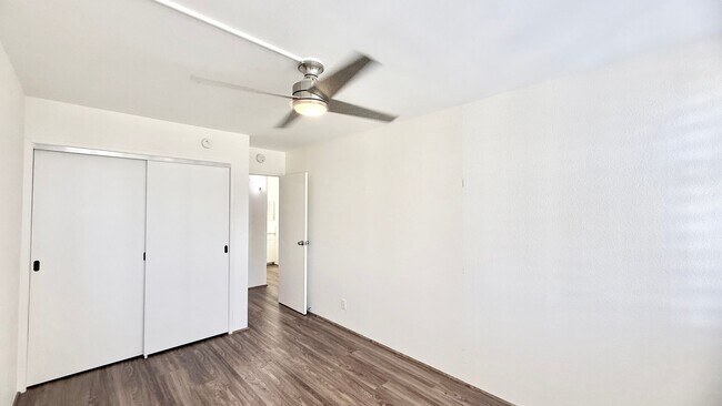 Building Photo - Beautifully Renovated 2-Bedroom, 2-Bathroom Condo 1-Parking