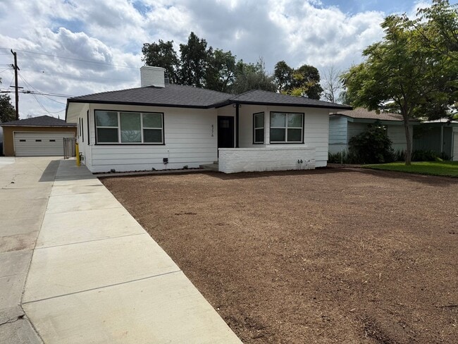 Building Photo - Newly remodeled 3 bedroom 2 bath