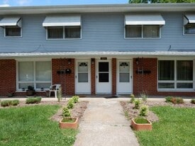 Building Photo - 301 S Eason Dr