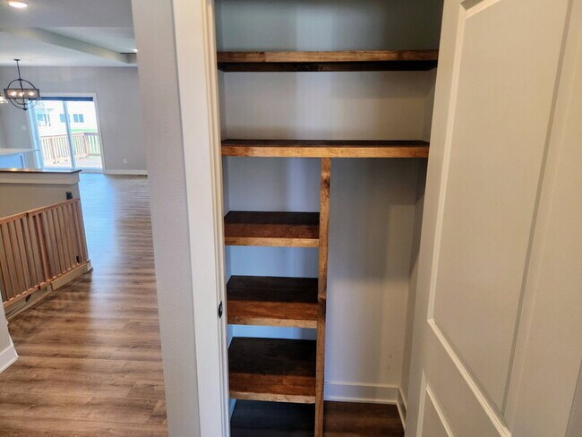 Building Photo - 1603 Red Cedar Ln