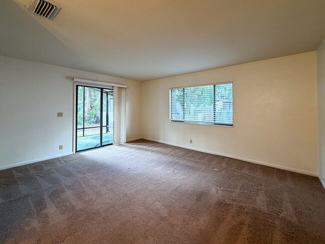 Building Photo - 2/2 Home in Turkey Creek Forest - Availabl...