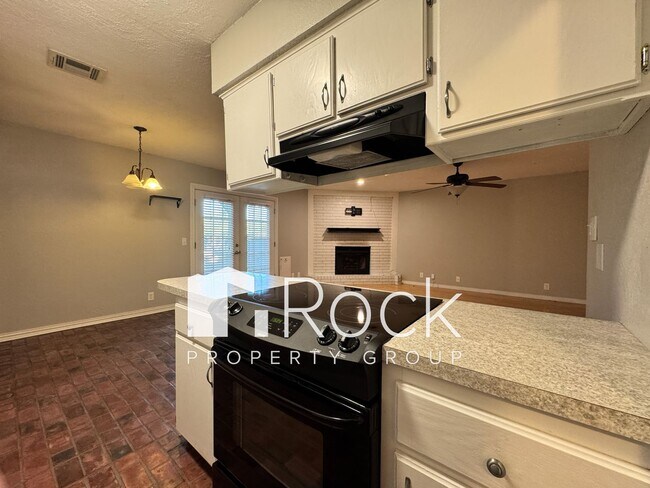 Building Photo - 3 Bedroom Home in NW Norman