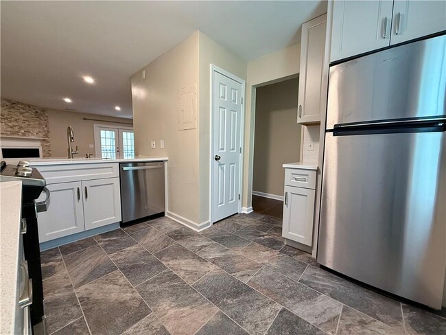 Building Photo - 405 Oak Harbor Ct