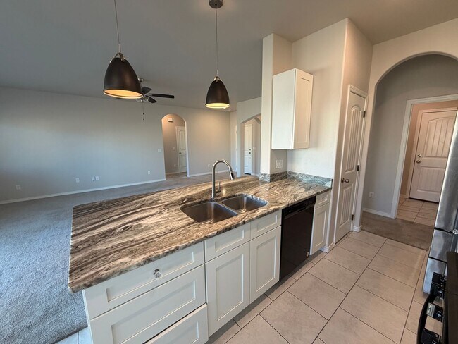 Building Photo - 1436 Champagne Blvd