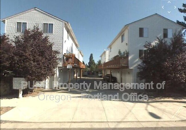 Building Photo - 12247 SE Steele St