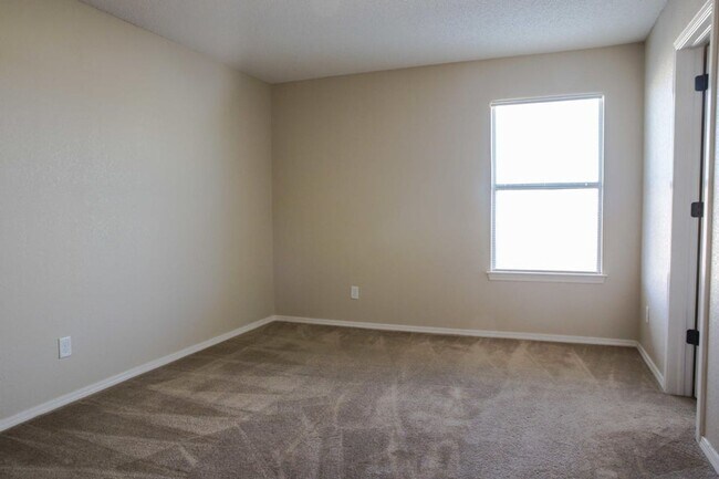 Building Photo - 2969 Pino Triste Dr
