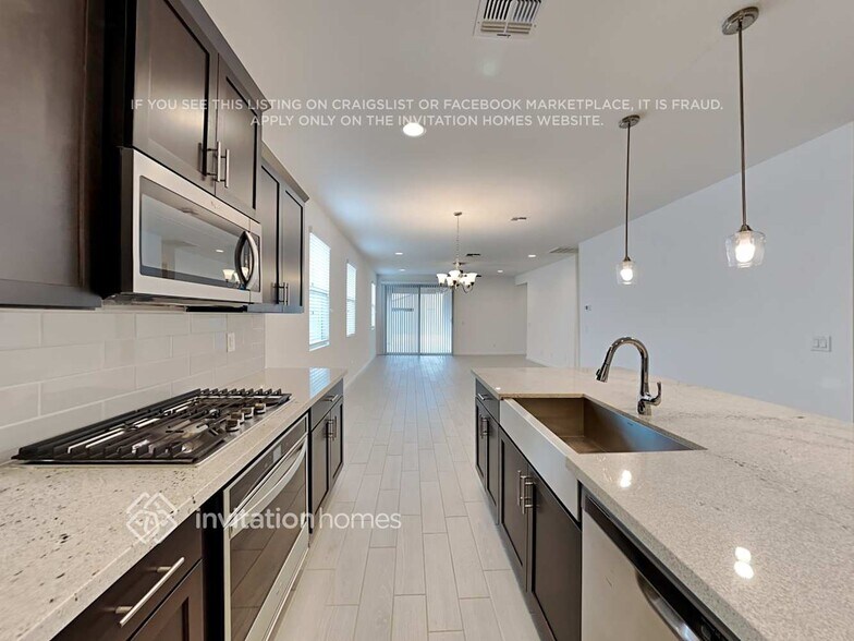 Building Photo - 17660 W Fetlock Trl