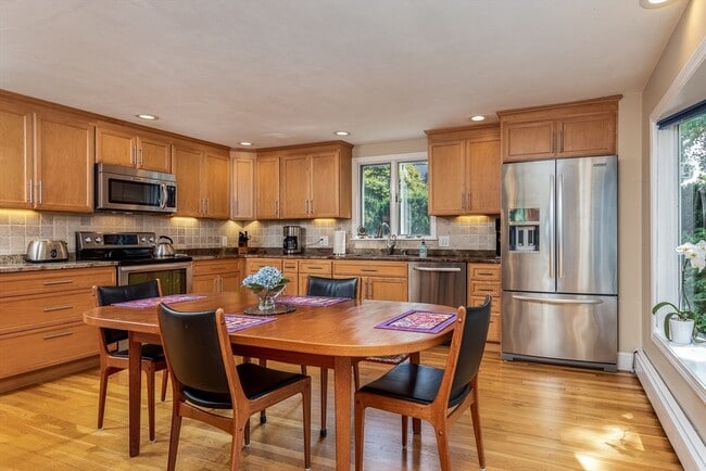 Building Photo - 8 Jackson Rd