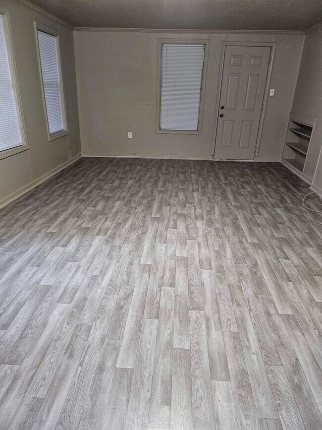 Building Photo - Welcome Home!