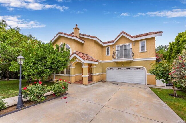Building Photo - 6928 Gaviota Ave