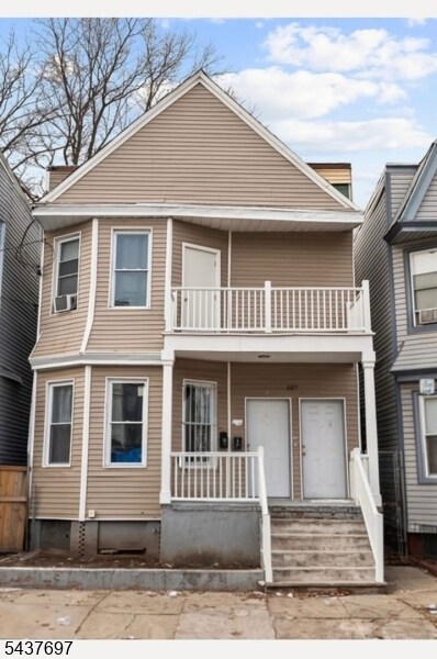 Building Photo - 487 S 17th St