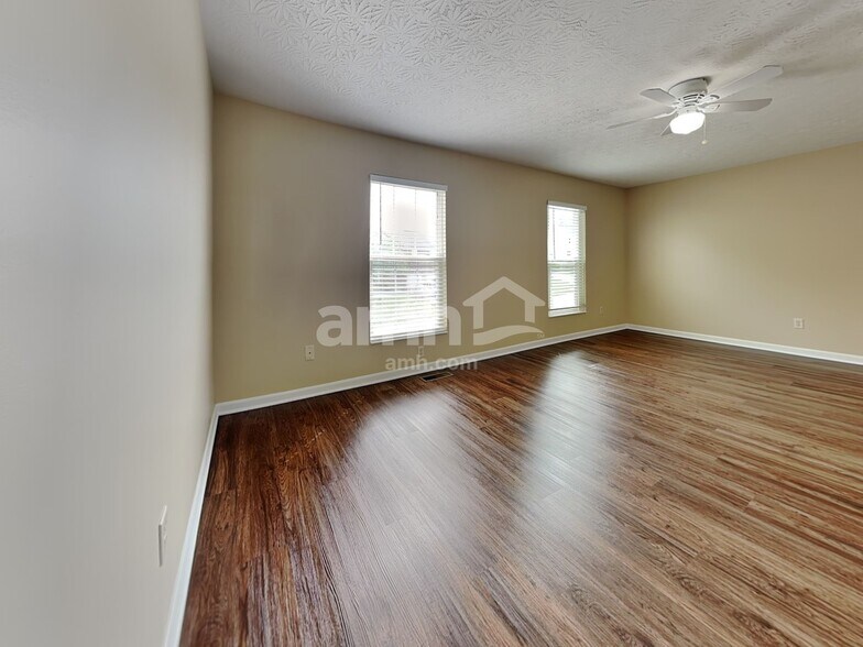 Building Photo - 1231 Edgebrook Ct