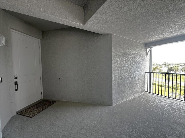 Building Photo - 14201 Heritage Landing Blvd