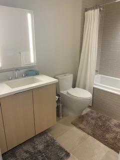 Building Photo - 1001 Queen St