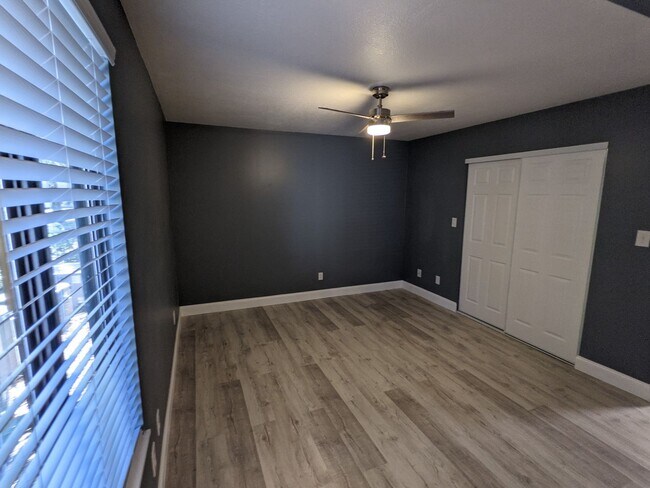 Building Photo - Ground Floor 2/2 in Pool Complex