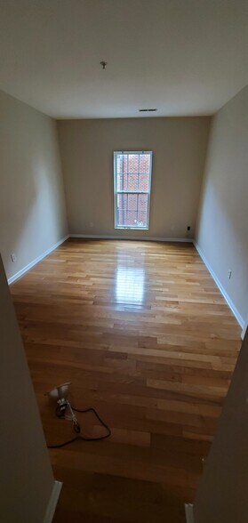 Building Photo - 6126 Inishmore Ln