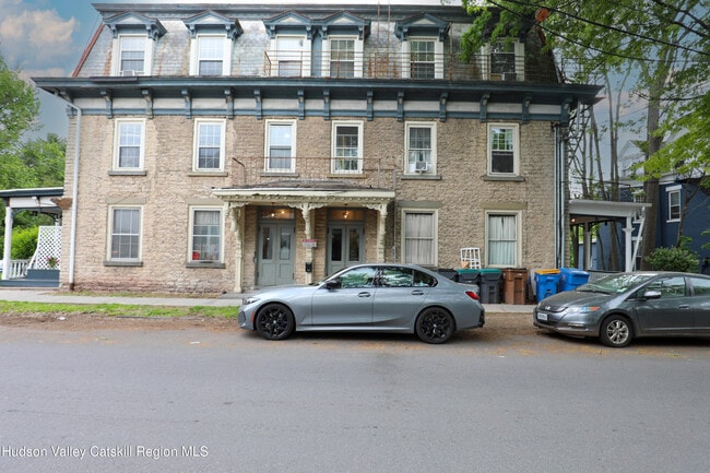 Building Photo - 89 Green St