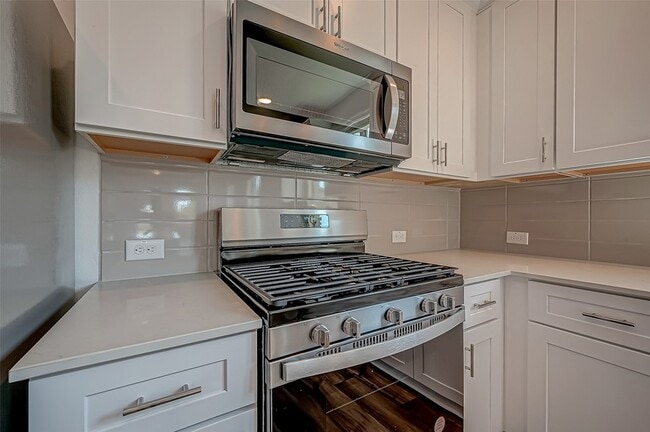 Building Photo - 7134 Glennwick Grv Ln