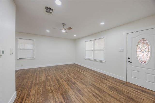Building Photo - 4712 Laverda Dr