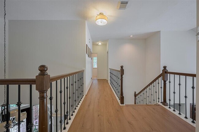 Building Photo - 7 Peaceful Canyon Ct