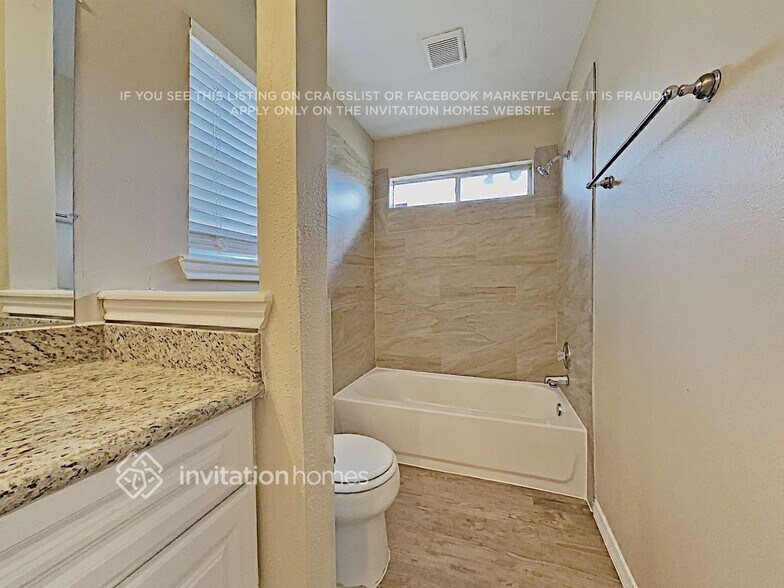 Building Photo - 1347 Havelock Dr