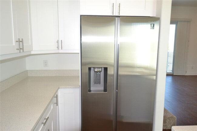 Building Photo - 5728 Biscayne Ct