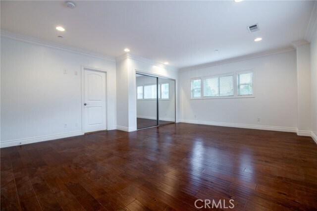 Building Photo - 412 Ave F
