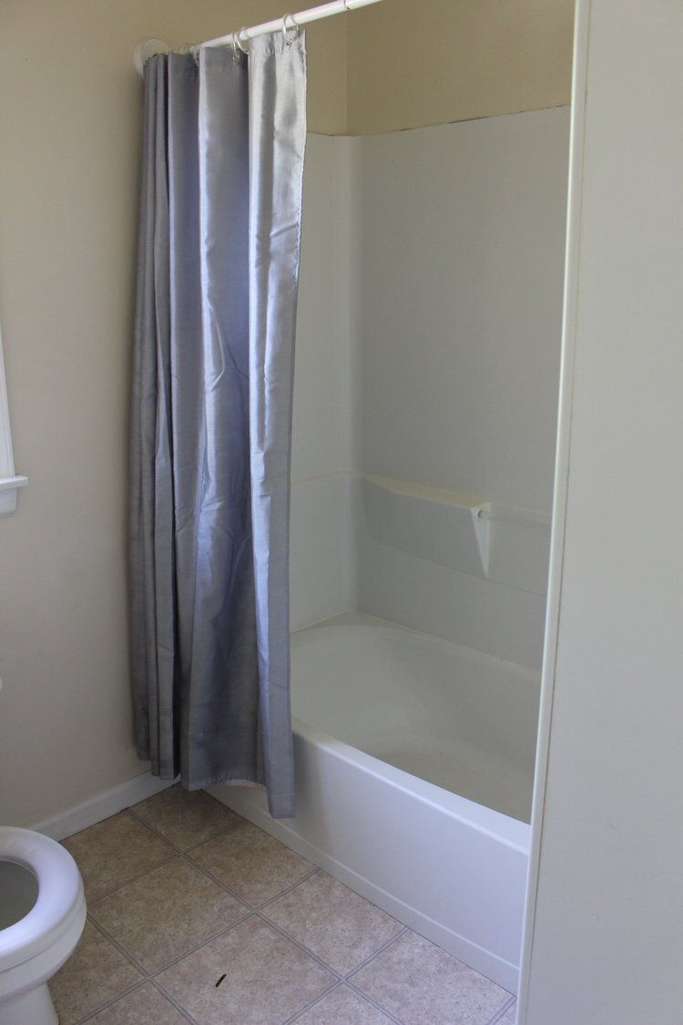 Building Photo - 320 Victoria St