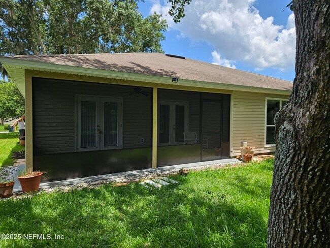 Building Photo - 2338 Cool Springs Dr N
