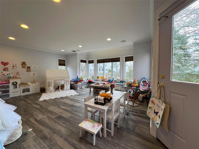 Building Photo - 7 Country Ridge Dr