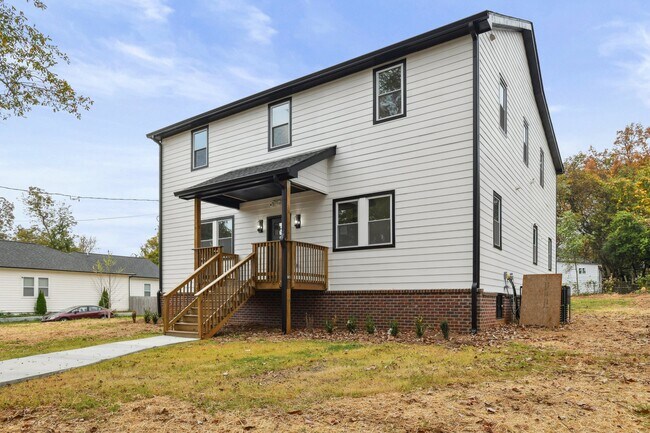 Building Photo - 190 Adair Ave SE